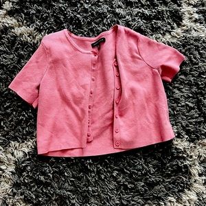 Kendal+Kylie pink button down cropped shirt! So cute by itself or over others!